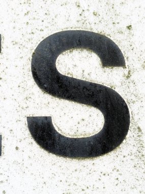 Sıkıntılı Durum Tipografisi ile Yazılan Sözcükler S Harfi Bulundu