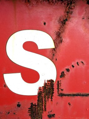 Sıkıntılı Durum Tipografisi ile Yazılan Sözcükler S Harfi Bulundu