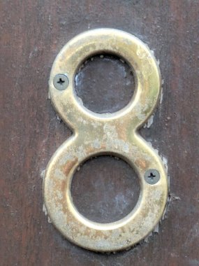 Sıkıntılı Durum Tipografisi 'nde Yazılı Sözcükler 8 Numara Bulundu