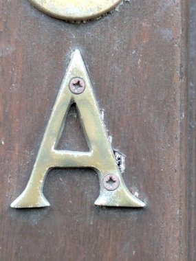 Sıkıntılı Durum Tipografisi ile Yazılan Sözcük Fidye Defteri Bulundu