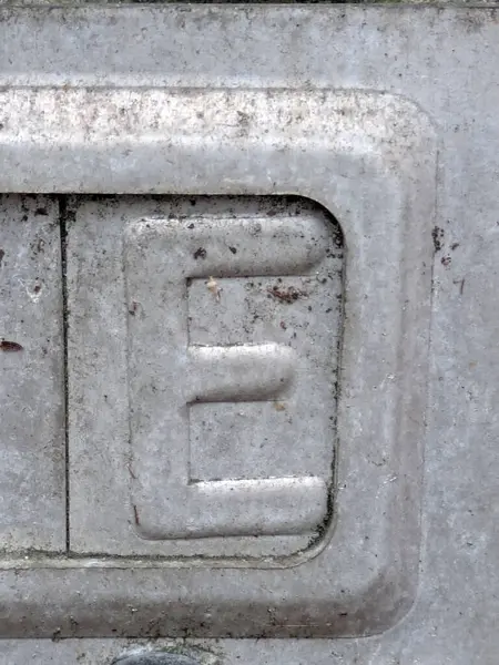 The Letter E on a Real Life Arkaplanı 