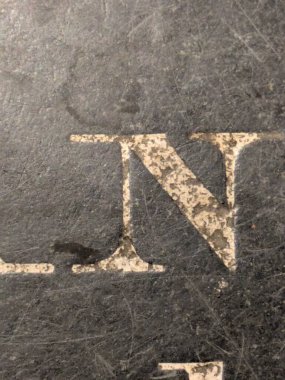 Sıkıntılı Durum Tipografisi ile Yazılan Kelimeler Fidye Mektubu N 'yi Buldu