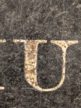 Sıkıntılı Durum Tipografisi ile Yazılan Sözcükler Fidye Mektubunu Bulundu