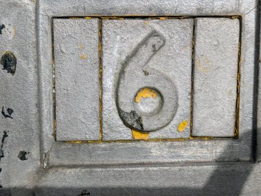 Sıkıntılı Durum Tipografisinde Yazılan Sözler Fidye Numarası 6 'yı Buldu