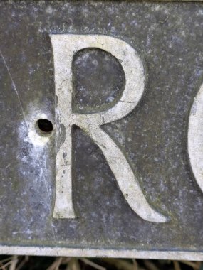 Sıkıntılı Durum Tipografisi ile Yazılan Kelimeler Fidye Mektubu R 'yi Buldu