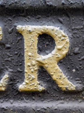 Sıkıntılı Durum Tipografisi ile Yazılan Kelimeler Fidye Mektubu R 'yi Buldu