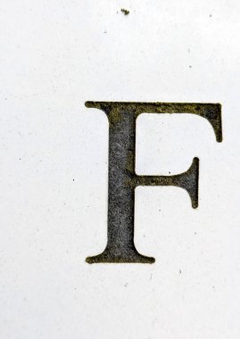 Sıkıntılı Durum Tipografisi ile Yazılan Kelimeler Fidye Harfi F bulundu