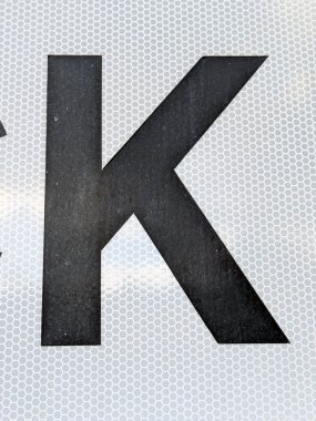 Sıkıntılı Durum Tipografisi ile Yazılan Sözcükler Fidye Harfi K Bulundu