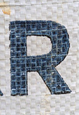 Sıkıntılı Durum Tipografisi ile Yazılan Kelimeler Fidye Mektubu R 'yi Buldu