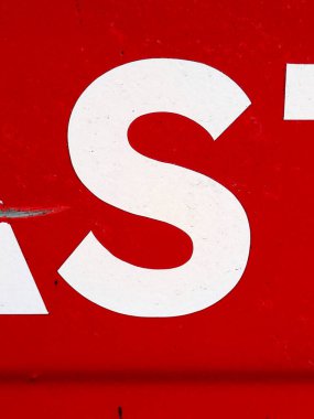 Sıkıntılı Durum Tipografisi ile Yazılan Sözcükler Fidye Harfi S Bulundu