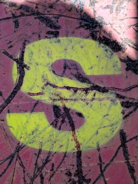 Sıkıntılı Durum Tipografisi ile Yazılan Sözcükler Fidye Harfi S Bulundu