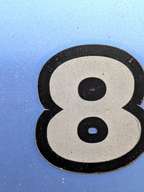 Sıkıntılı Durum Tipografisinde Yazılan Sözler Fidye Numarası 8 'i Buldu