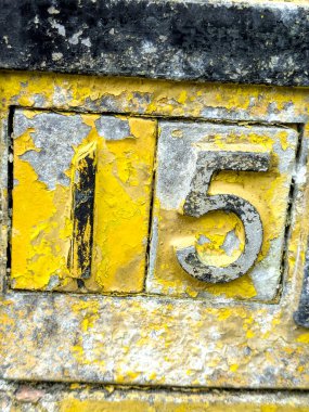 Sıkıntılı Durum Tipografisinde Yazılan Sözler Fidye Numarası 15 'i Buldu