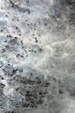 Soyut yoğunlaşma sisine yakın, uzayda ağır bulutlar gibi görünüyor.