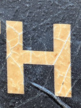 Sıkıntılı Durum Tipografisi ile Yazılan Kelimeler Fidye Mektubu H 'yi Buldu