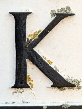 Sıkıntılı Durum Tipografisi ile Yazılan Sözcükler Fidye Harfi K Bulundu