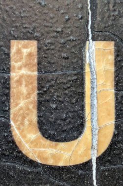 Sıkıntılı Durum Tipografisi ile Yazılan Sözcükler Fidye Mektubunu Bulundu