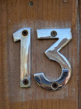 Sıkıntılı Durum Tipografisinde Yazılan Sözler Fidye Numarası 13 'ü Buldu