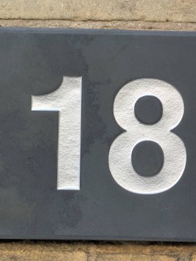 Sıkıntılı Durum Tipografisinde Yazılan Sözler Fidye Numarası 18 'i Buldu