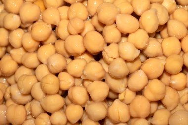 Elle kurutulan nohut çekirdeklerini kapatın.