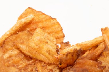 Taze buruşuk, kesilmiş cipsli aperatifleri kapatın.