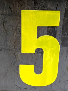 Sıkıntılı Durum Tipografisi Yazılı Sözcükler 5 Numaralı Fidyeyi Buldu