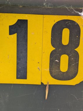 Sıkıntılı Durum Tipografisi Yazılı Sözcükler Fidyeyi 18 Numara Bulundu