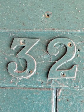 Sıkıntılı Durum Tipografisinde Yazılı Sözler 32 Numara 32 Numara Fidye Bulundu