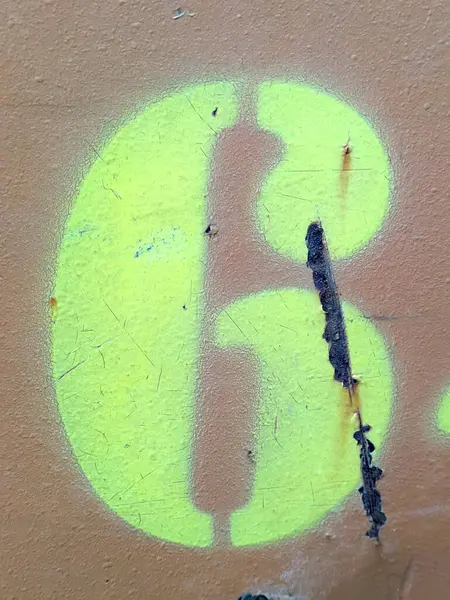 Sıkıntılı Durum Tipografisinde Yazılan Sözler 6 Numaralı Fidyeyi Buldu