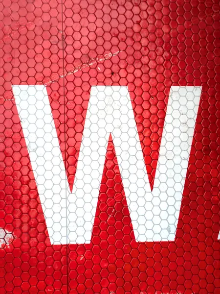 Sıkıntılı Durum Tipografisi ile Yazılan Sözcükler Fidye Mektubu W 'yu Buldu