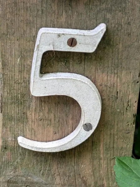 Sıkıntılı Durum Tipografisi ile Yazılan Sözler Fidye Numarası 5. Yazı Tipi Bulundu