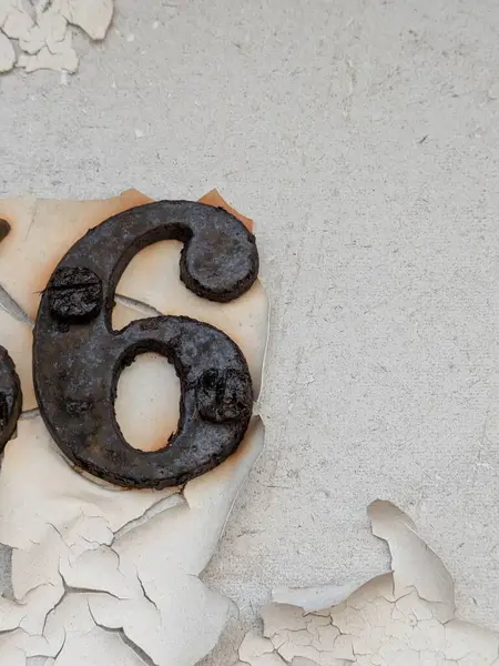 Sıkıntılı Durum Tipografisi Altmış Numaralı Ransom Yazı Tipi Bulundu