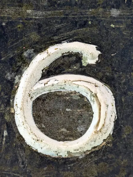 Sıkıntılı Durum Tipografisi Altmış Numaralı Ransom Yazı Tipi Bulundu