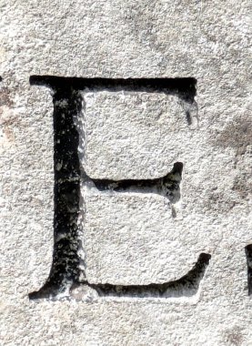 Sıkıntılı Durum Tipografisi ile Yazılan Kelimeler Ransom Yazı Tipi E Harfi Bulundu