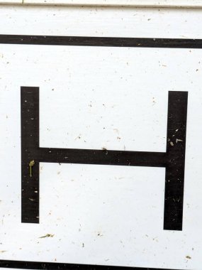 Sıkıntılı Durum Tipografisi ile Yazılan Kelimeler Ransom Yazı Tipi H Harfi Bulundu