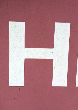 Sıkıntılı Durum Tipografisi ile Yazılan Kelimeler Ransom Yazı Tipi H Harfi Bulundu