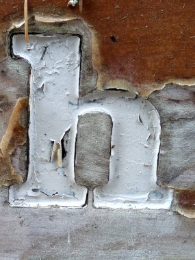 Sıkıntılı Durum Tipografisi ile Yazılan Kelimeler Ransom Yazı Tipi H Harfi Bulundu