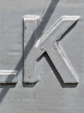 Sıkıntılı Durum Tipografisi ile Yazılan Sözcükler Ransom Yazı Tipi Harfi K