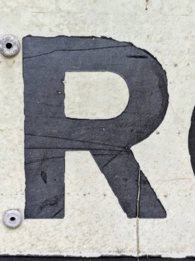 Sıkıntılı Durum Tipografisi ile Yazılan Sözcükler Ransom Yazı Tipi Harfi R