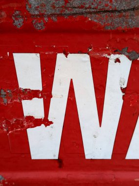 Sıkıntılı Durum Tipografisi ile Yazılan Kelimeler Ransom Yazı Tipi Harfi W