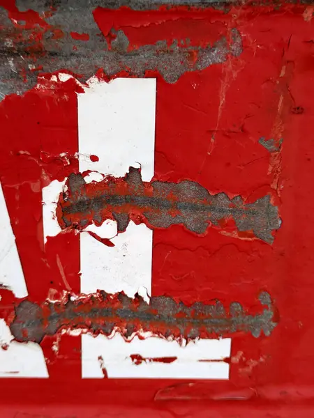 Sıkıntılı Durum Tipografisi ile Yazılan Yazı Tipi L Harfi Bulundu