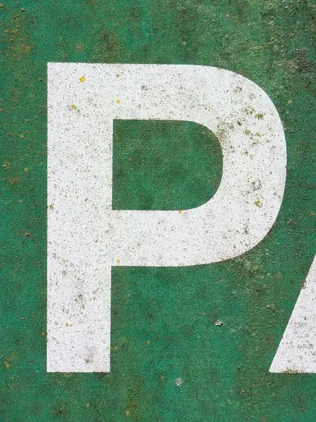 Sıkıntılı Durum Tipografisi ile Yazılan Kelimeler Ransom Yazı Tipi Harfi P 'yi Buldu