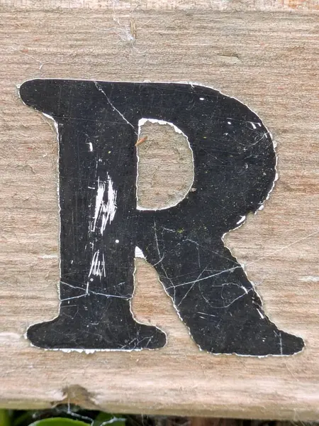 Sıkıntılı Durum Tipografisi ile Yazılan Sözcükler Ransom Yazı Tipi Harfi R