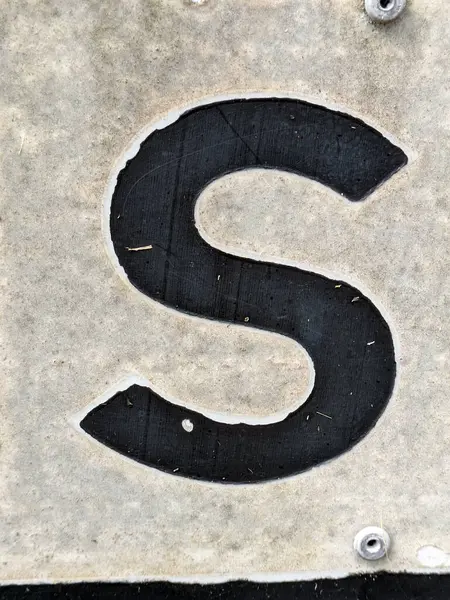 Sıkıntılı Durum Tipografisi ile Yazılan Sözcükler Ransom Yazı Tipi S Harfi Bulundu