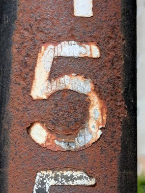 Sıkıntılı Durum Tipografisi Yazılı Sözcükler 5 Numaralı Fidyeyi Buldu