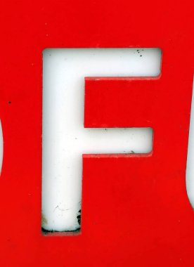 Sıkıntılı Durum Tipografisi ile Yazılan Kelimeler Fidye Harfi F bulundu