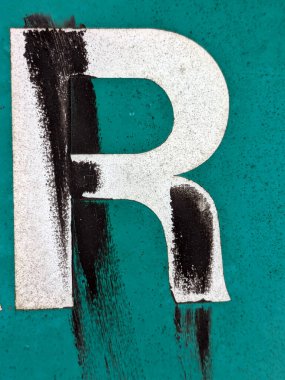 Sıkıntılı Durum Tipografisi ile Yazılan Kelimeler Fidye Mektubu R 'yi Buldu