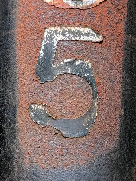 Sıkıntılı Durum Tipografisi Yazılı Sözcükler 5 Numaralı Fidyeyi Buldu