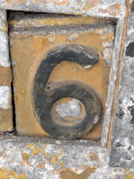 Sıkıntılı Durum Tipografisinde Yazılan Sözler 6 Numaralı Fidyeyi Buldu