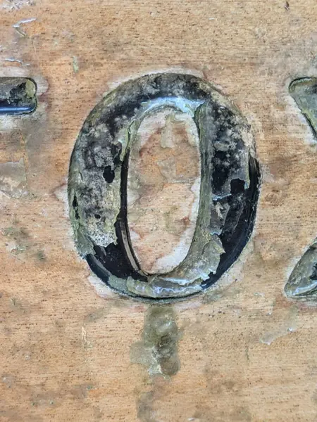 Sıkıntılı Durum Tipografisi ile Yazılan Kelimeler Fidye Mektubu Bulundu